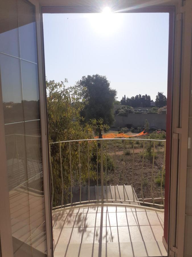Appartamento A Pula In Zona Residenziale Kültér fotó